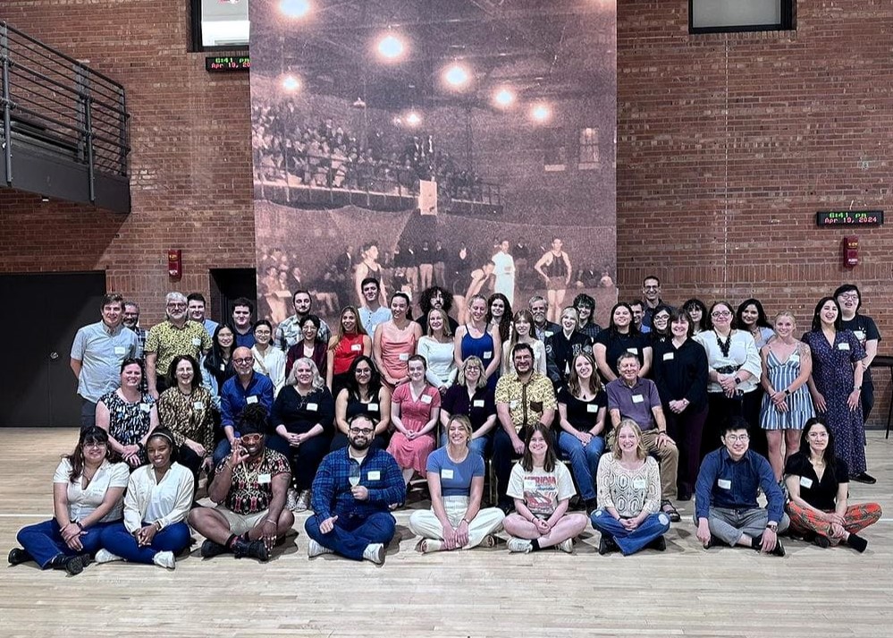 group photo of UA undergraduate students and faculty